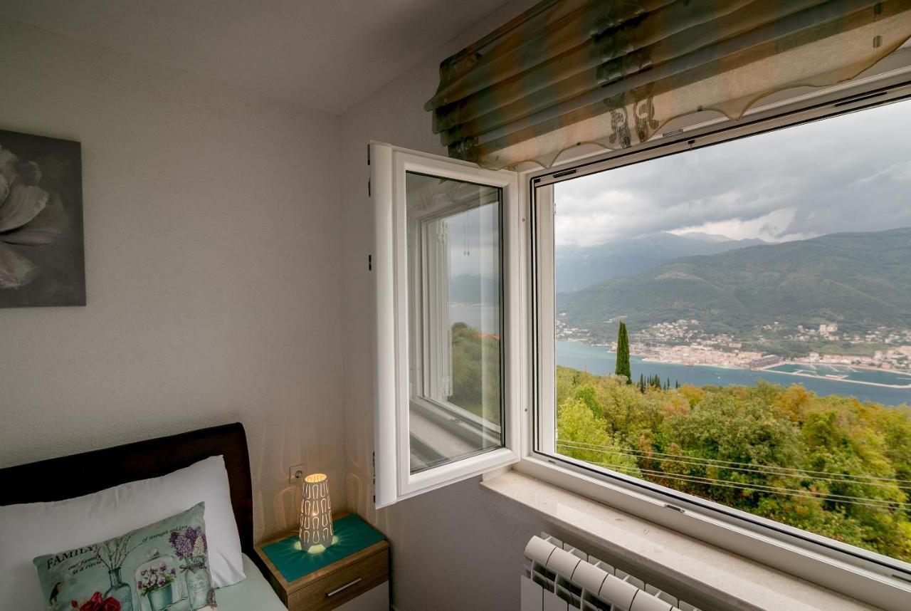 Apartments Mitrovic Luštica Eksteriør billede