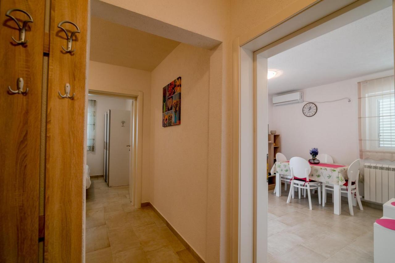 Apartments Mitrovic Luštica Eksteriør billede
