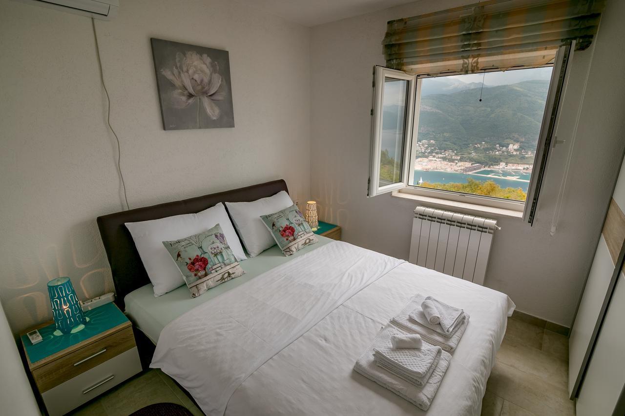 Apartments Mitrovic Luštica Eksteriør billede