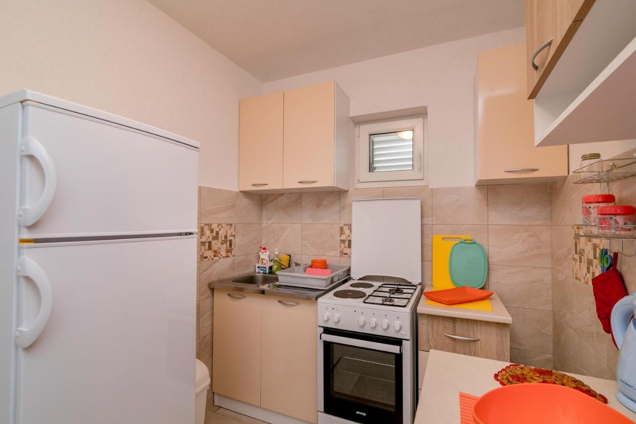 Apartments Mitrovic Luštica Eksteriør billede